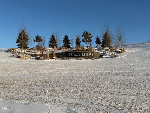 11007 Acadia Cir, Bismarck, ND, 58503-8623 | Card Image