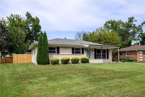 1907 N Larkspur Dr, Jeffersonville, IN, 47130-4942 | Card Image