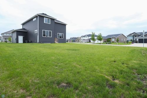 1326 Commander Dr W, West Fargo, ND, 58078-8457 | Card Image