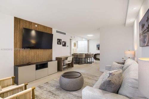 apt-833-2501 S Ocean Dr, Hollywood, FL, 33019-2612 | Card Image