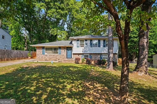 6260 Crestview Ln, Forest Park, GA, 30297-3319 | Card Image