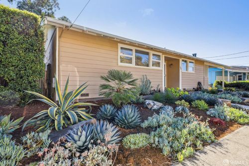 796 Alta Vista Dr, Pacifica, CA, 94044-3413 | Card Image