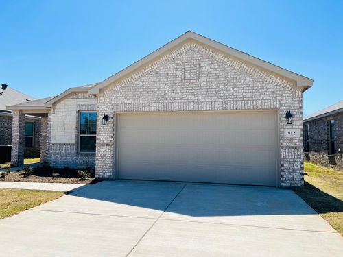 812 Peaceful Brook Dr, Fort Worth, TX, 76140-5628 | Card Image