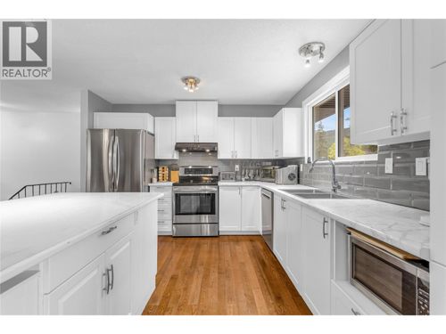 3281 Mciver Rd, West Kelowna, BC, V4T1G2 | Card Image