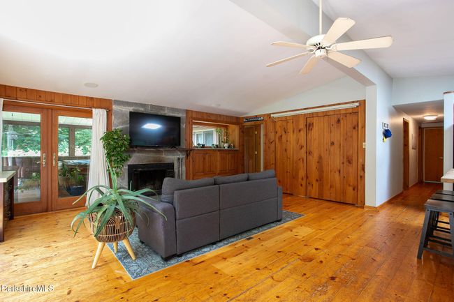 305 Shadow Ln, House other with 3 bedrooms, 3 bathrooms and null parking in Sandisfield MA | Image 5