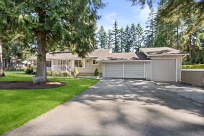 20192 37a Ave, House other with 3 bedrooms, 2 bathrooms and 9 parking in Langley BC | Image 1