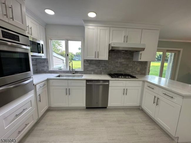 21 Meadowview Rd, House other with 4 bedrooms, 2 bathrooms and null parking in Basking Ridge NJ | Image 7
