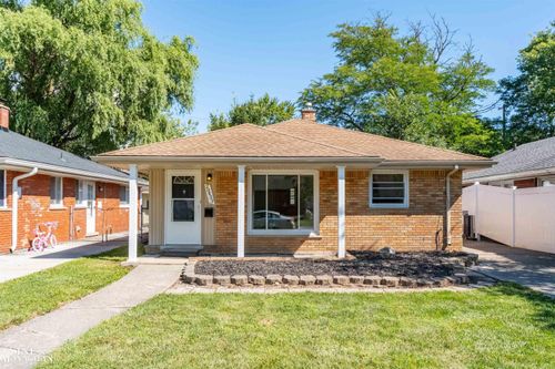 20433 Hunt Club Dr, Harper Woods, MI, 48225-1739 | Card Image