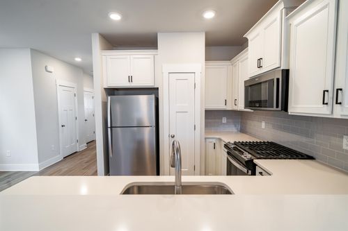 181 Dalmatian Dr, Spartanburg, SC, 29307-1082 | Card Image