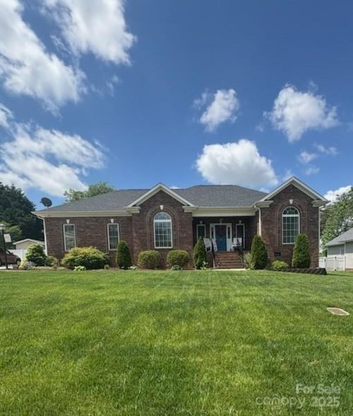 1601 Eden Glen Dr, Dallas, NC, 28034-6702 | Card Image