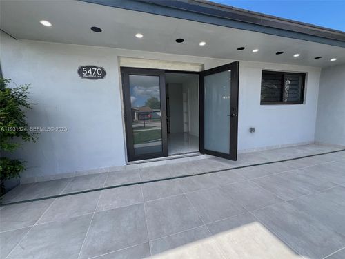 5470 W 8th Ln, Hialeah, FL, 33012-2431 | Card Image