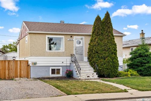 2064 Harvey St, Regina, SK, S4N2M7 | Card Image