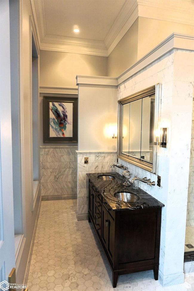 201 E State St, Condo with 2 bedrooms, 3 bathrooms and null parking in Algona IA | Image 59