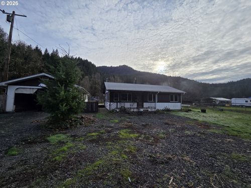 413 Goodreau Ln, Glide, OR, 97443 | Card Image