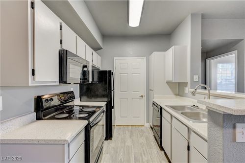 2117-231 W Horizon Ridge Pkwy, Henderson, NV, 89012-5406 | Card Image