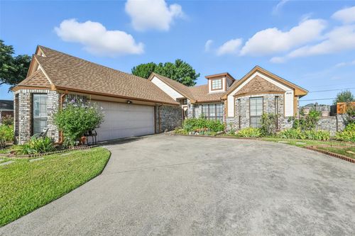 3646 Tivoli Dr, Grand Prairie, TX, 75052-7283 | Card Image