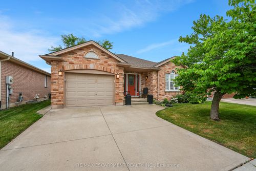 3910 Rainbow Lane, Vineland, ON, L0R2C0 | Card Image