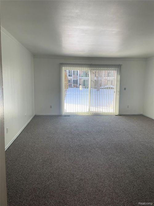 13958 Champagne Dr, Sterling Heights, MI, 48312-2420 | Card Image