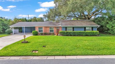 1527 Del Crest Place, House other with 3 bedrooms, 2 bathrooms and null parking in Lakeland FL | Image 2