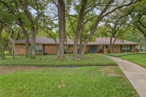 2420 Southridge Drive, Denton, TX, 76205 | Card Image