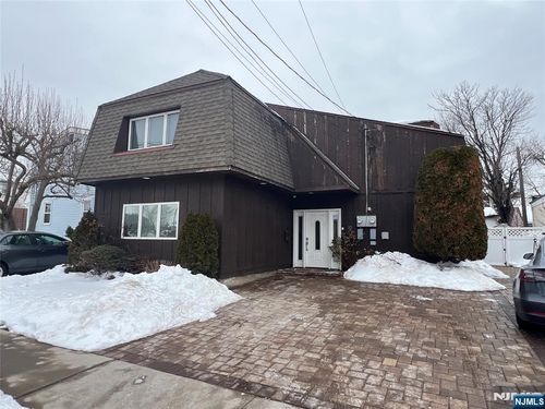 32 Franklin St, Hackensack, NJ, 07601-6767 | Card Image