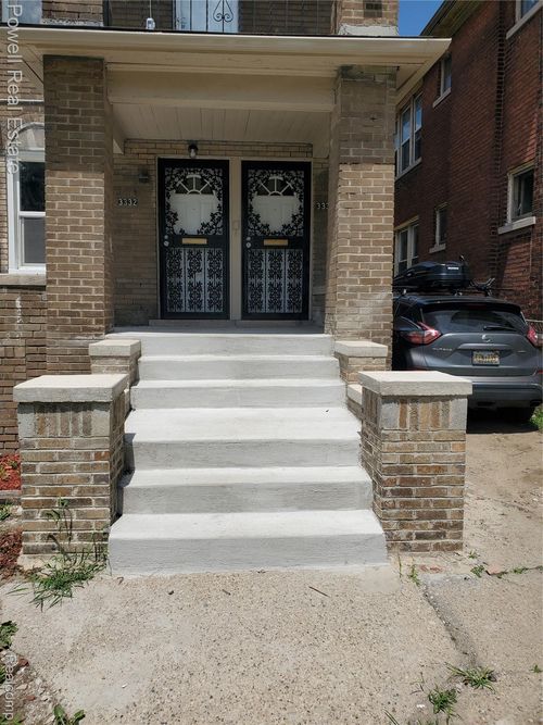 3330 Sturtevant St, Detroit, MI, 48206-1055 | Card Image