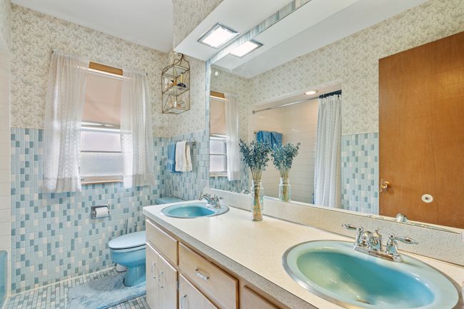 771 S Euclid Ave, Home with 3 bedrooms, 3 bathrooms and null parking in Elmhurst IL | Image 15