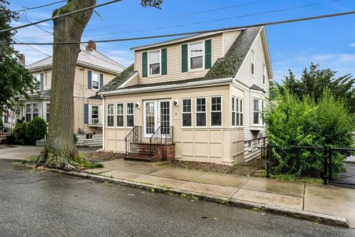 50 Stearns Ave, Medford, MA, 02155-5620 | Card Image