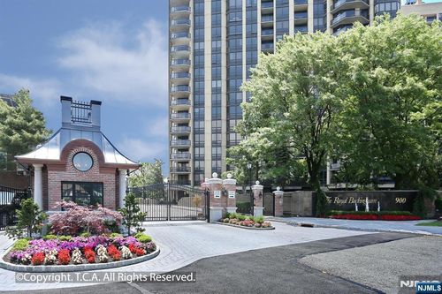 900 Palisade Ave, Fort Lee, NJ, 07024-4135 | Card Image