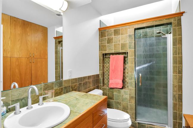 20998 Kiva Cir, House other with 3 bedrooms, 4 bathrooms and null parking in Flint TX | Image 26