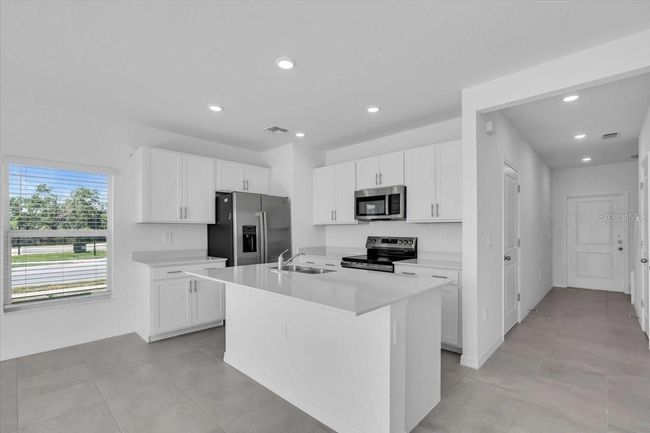 14052 Lilac Sky Ter, Townhouse with 3 bedrooms, 3 bathrooms and null parking in BRADENTON FL | Image 4
