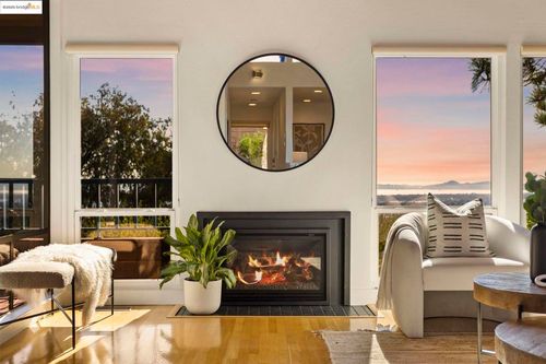 5 Sereno Cir, Oakland, CA, 94619-3121 | Card Image