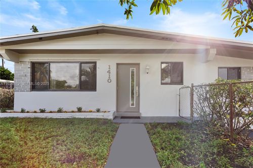 1410 Nw 42nd St, Oakland Park, FL, 33309-4526 | Card Image