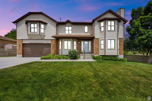 1604 W Roenewood Cir, Taylorsville, UT, 84123-5203 | Card Image