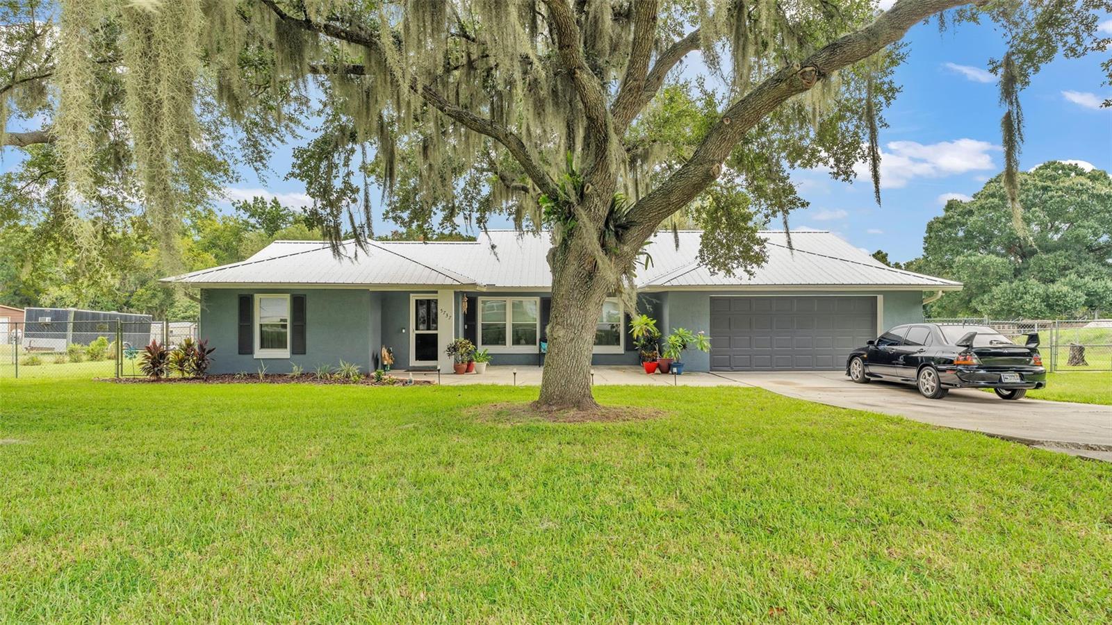 Lazy Creek Dr, Lakeland, FL 33811