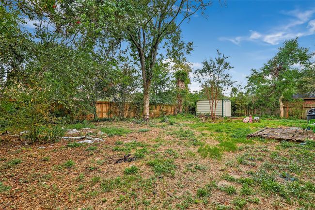 906 N Chamfer Way, House other with 4 bedrooms, 2 bathrooms and 2 parking in Crosby TX | Image 6