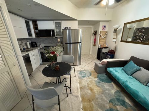 apt-105-3051 Sw 27th Ave, Coconut Grove, FL, 33133-4606 | Card Image
