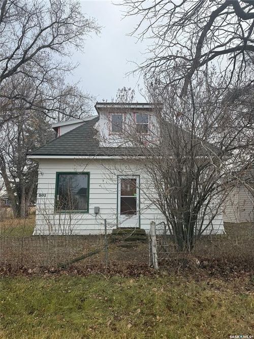 301 2nd St, Craik, SK, S0G0A3 | Card Image