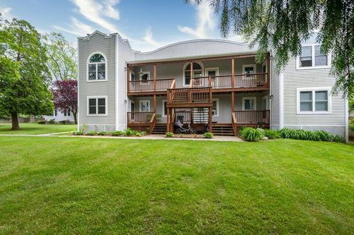 17-7374 N Shore Dr, South Haven, MI, 49090-8171 | Card Image