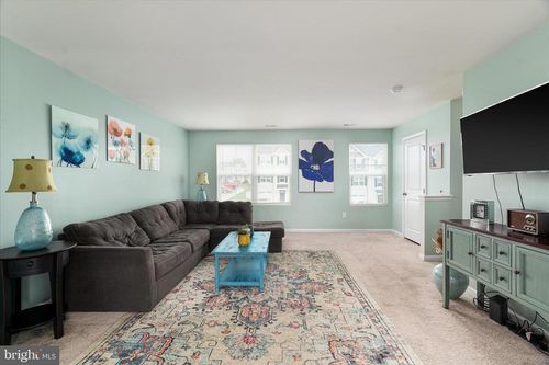 33 Sebago Pl, MARTINSBURG, WV, 25403-1713 | Card Image