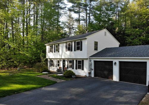27 Parade Rd, Deerfield, NH, 03037-1202 | Card Image