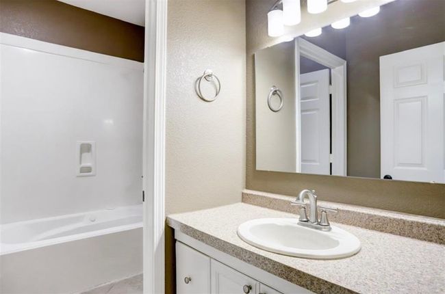 29015 Commons Oaks Dr, House other with 5 bedrooms, 4 bathrooms and 2 parking in Huffman TX | Image 48