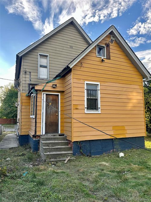 3752 Van Dyke St, Detroit, MI, 48214-5100 | Card Image