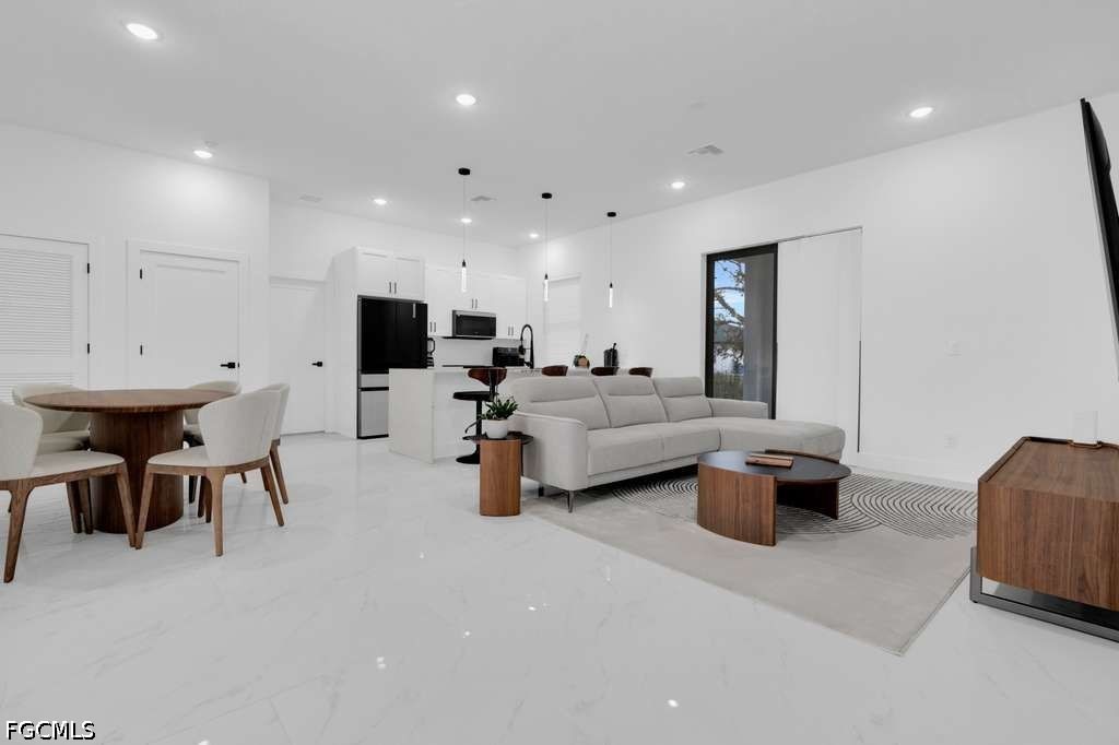 Residential Lease in Lehigh Acres 4