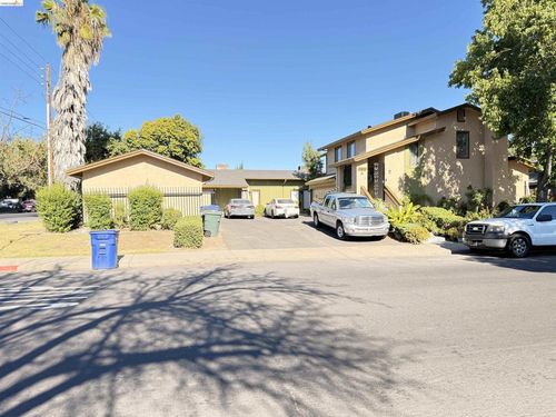 2424 Ellison Dr, Modesto, CA, 95355-2289 | Card Image