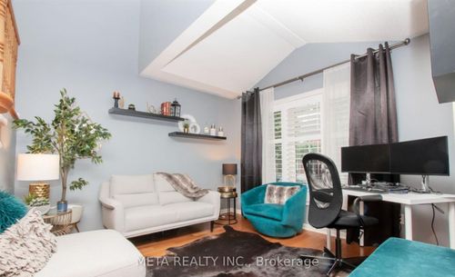 2109 Dunmore Ave, Burlington, ON, L7L6V8 | Card Image