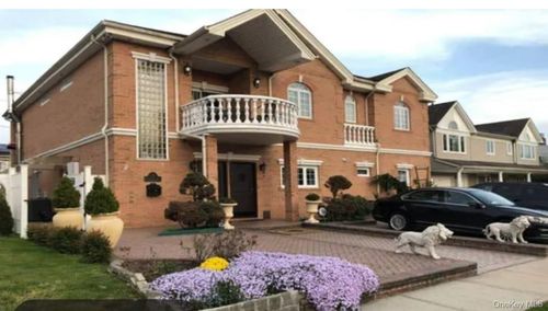 31 Kingfisher Road, Hempstead, NY, 11756 | Card Image
