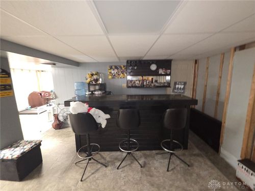 5037 Retford Dr, Dayton, OH, 45417-6044 | Card Image