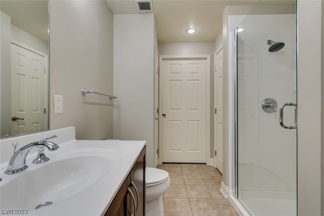 UNIT-1618 - 150 Las Vegas Blvd N, Condo with 1 bedrooms, 2 bathrooms and null parking in Las Vegas NV | Image 25