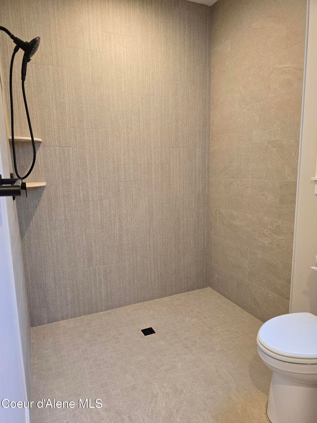 Roll-in Shower | Image 11